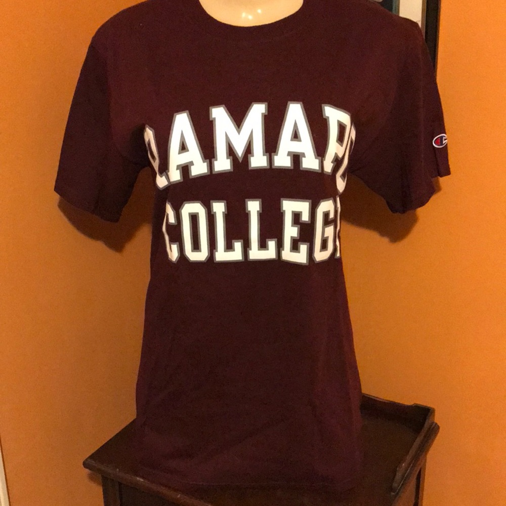 College tee shirt 👕